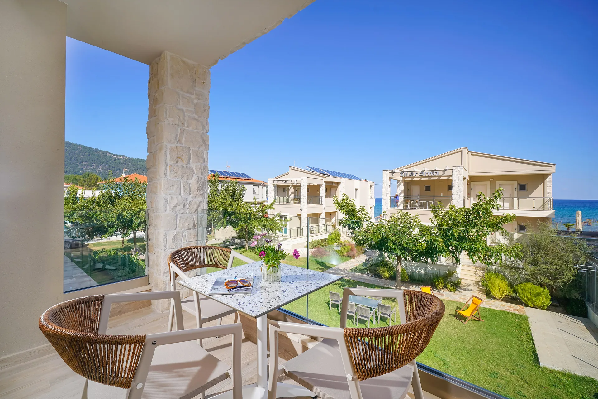 Tiara Holidays - Iliorama Seaside Luxury Suites & Apartments - Maisonette - balcony